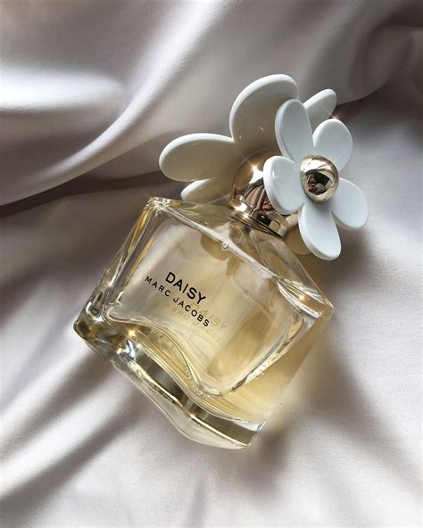 cheap perfume that smells like marc jacobs daisy|marc jacobs original perfume dupe.